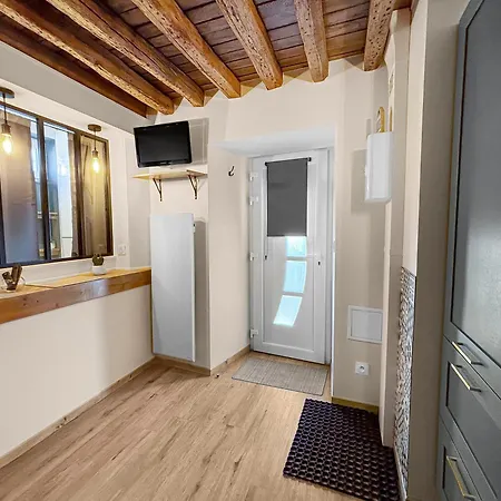 Duplex Cosy Avec Netflix & Amazon Prime ボーヴェ